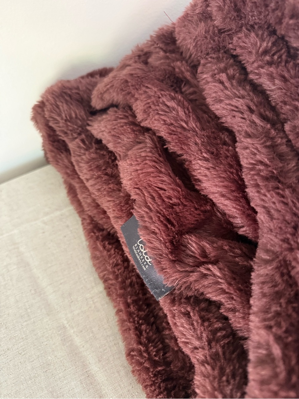 Medium Lola Blanket - Chris Loves Julia Collaboration - Picture 5 of 6